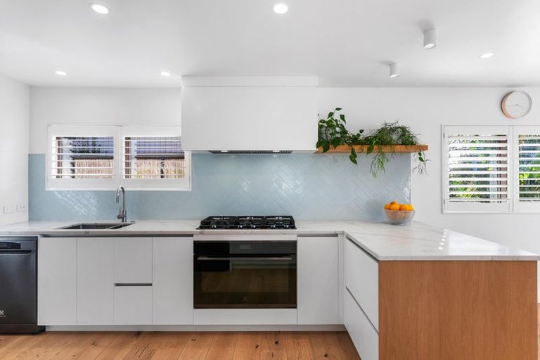 Photo of property in 29a Bay Street, Red Beach, 0932