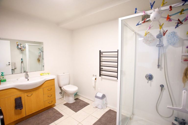 Photo of property in 8a Sheridan Terrace, Johnsonville, Wellington, 6037