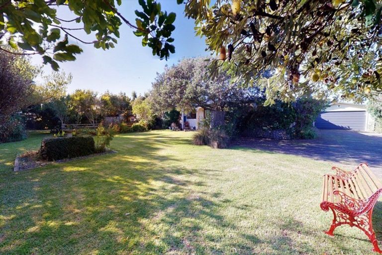 Photo of property in 16 Arataki Grove, Waitarere Beach, Levin, 5510