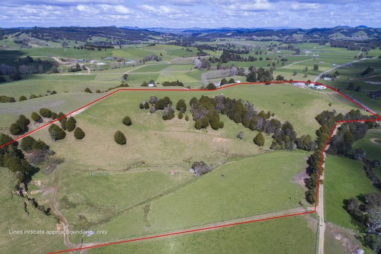 Photo of property in 82 Johnson Road, Hukerenui, Hikurangi, 0182