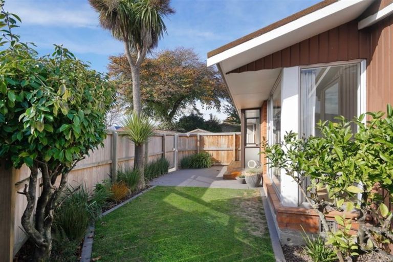 Photo of property in 1/52 Selwyn Street, Somerfield, Christchurch, 8024