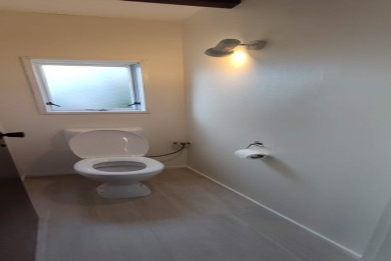 Photo of property in 39b Parkvale Road, Karori, Wellington, 6012