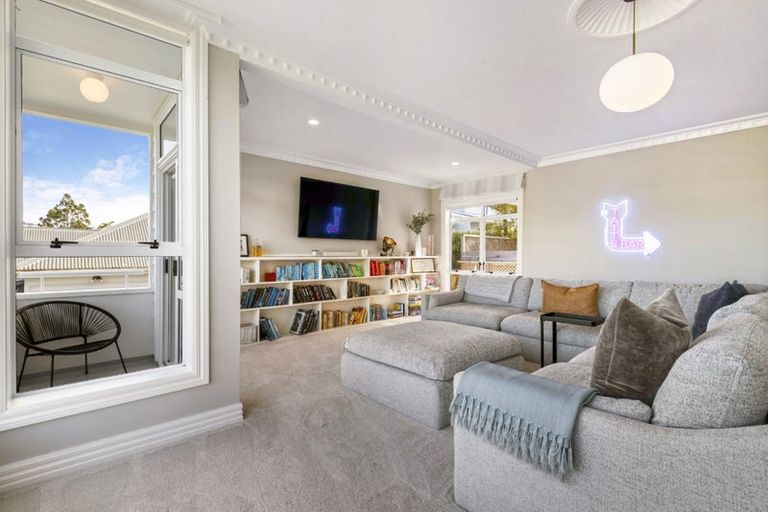 Photo of property in 61 Palmerston Road, Birkenhead, Auckland, 0626