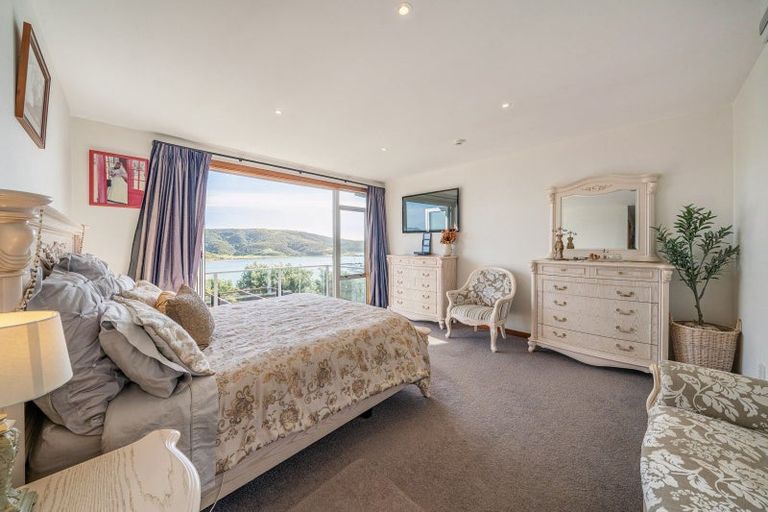 Photo of property in 62 Kiriwai Road, Paremata, Porirua, 5024