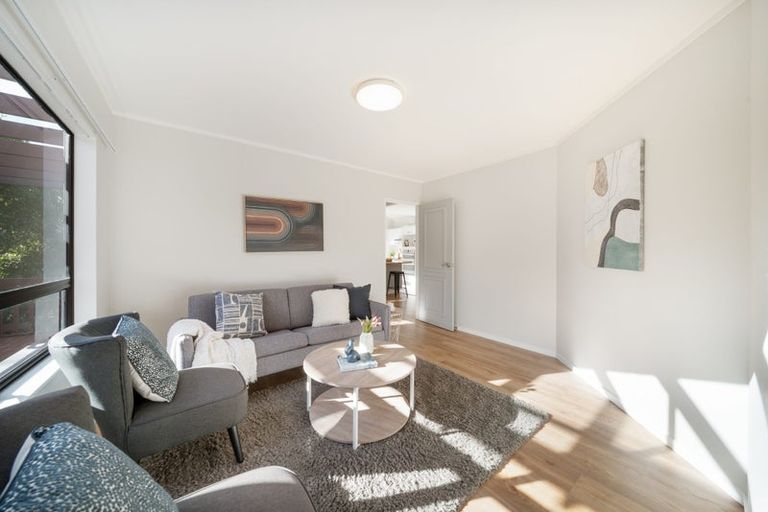 Photo of property in 12 Longmont Terrace, Churton Park, Wellington, 6037