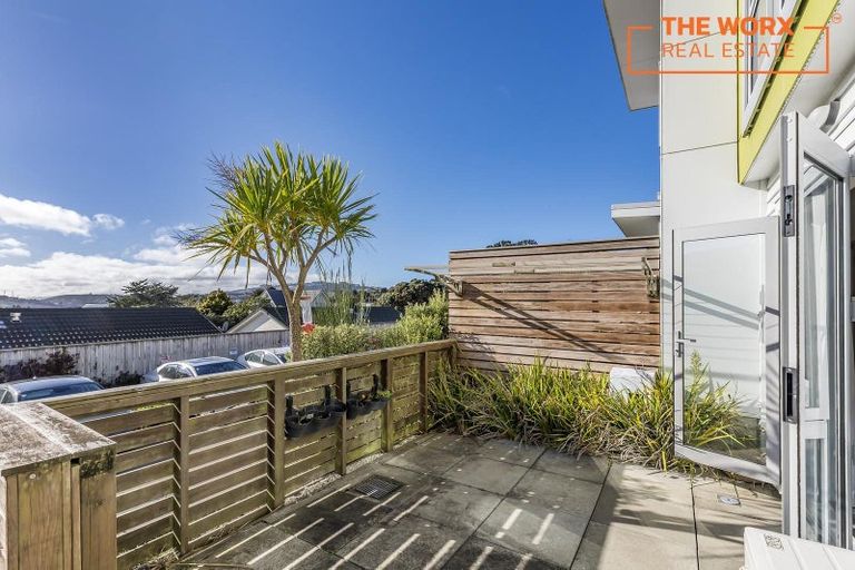 Photo of property in 4/8 Middleton Road, Johnsonville, Wellington, 6037