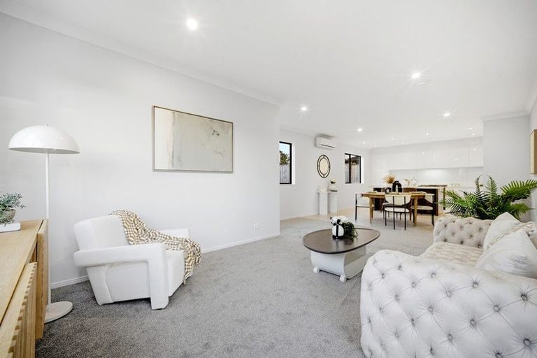 Photo of property in 16 Darion Drive, Flat Bush, Auckland, 2019