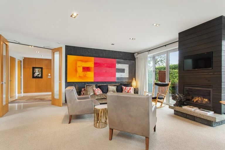 Photo of property in 93 Merivale Lane, Merivale, Christchurch, 8014