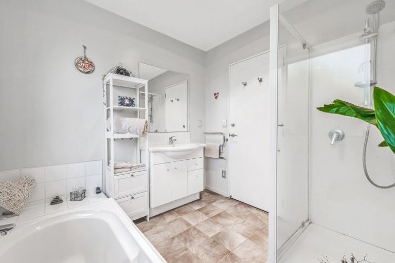 Photo of property in 18 Stanwood Grove, Darfield, 7510