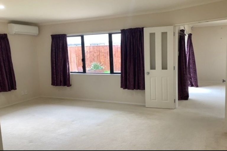 Photo of property in 37 De Menech Grove, Avalon, Lower Hutt, 5011