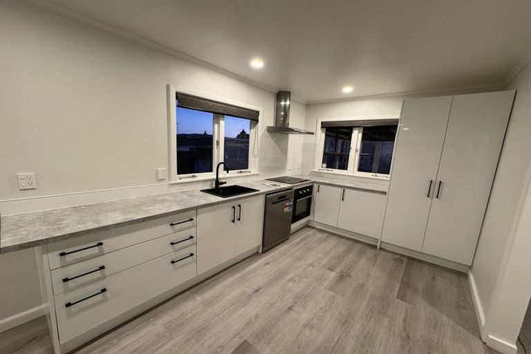 Photo of property in 6 Oxford Street, Taradale, Napier, 4112