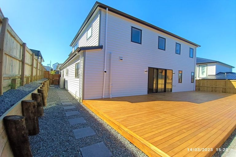 Photo of property in 4 Luff Place, Long Bay, Auckland, 0630