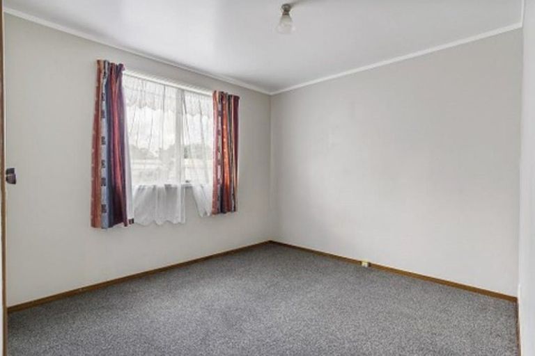 Photo of property in 307 Roscommon Road, Clendon Park, Auckland, 2103