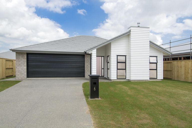 Photo of property in 6 Rotomanu Place, Pyes Pa, Tauranga, 3112