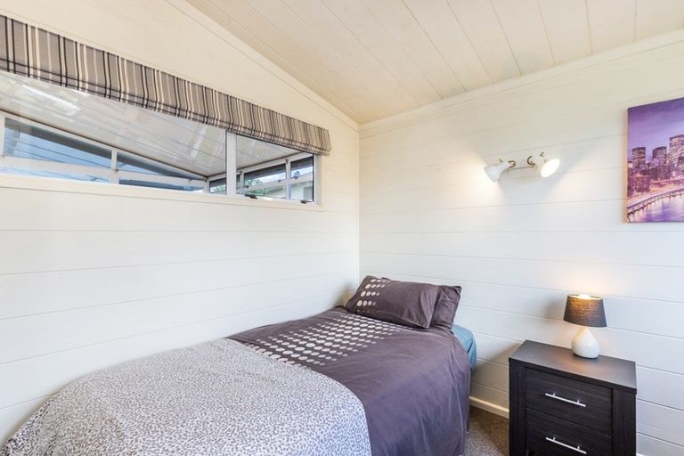 Photo of property in 32 Shepherd Road, Waipahihi, Taupo, 3330