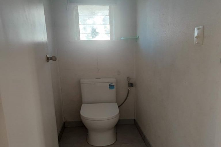 Photo of property in 37 Shoreham Street, Avondale, Auckland, 0600