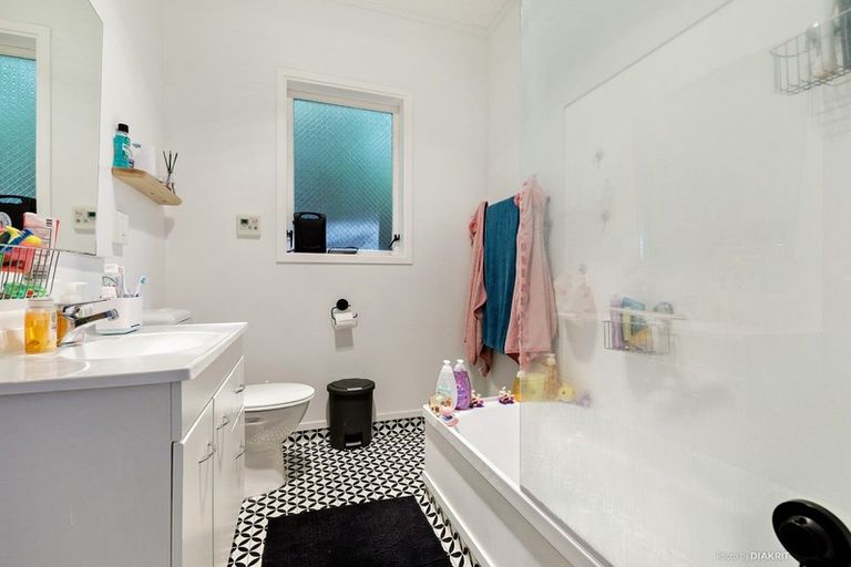 Photo of property in 7 Balfour Street, Mornington, Wellington, 6021