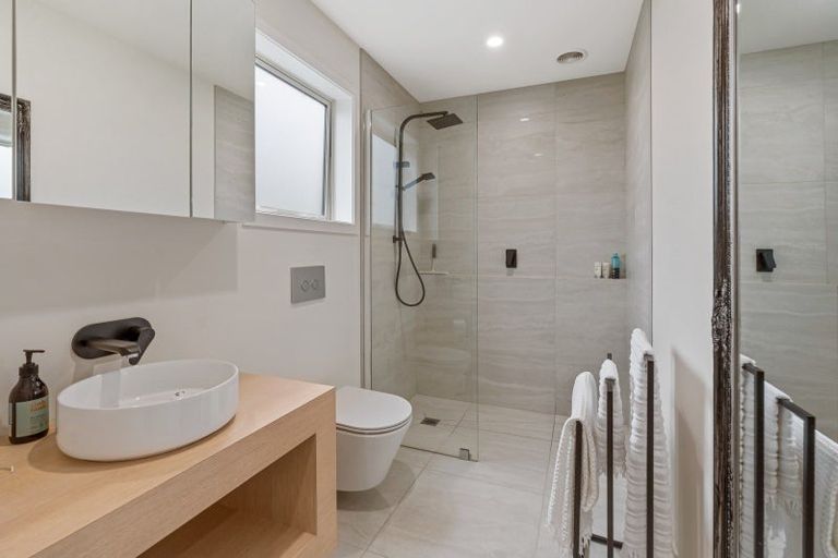 Photo of property in 26 Irvine Street, Lawrence, 9532