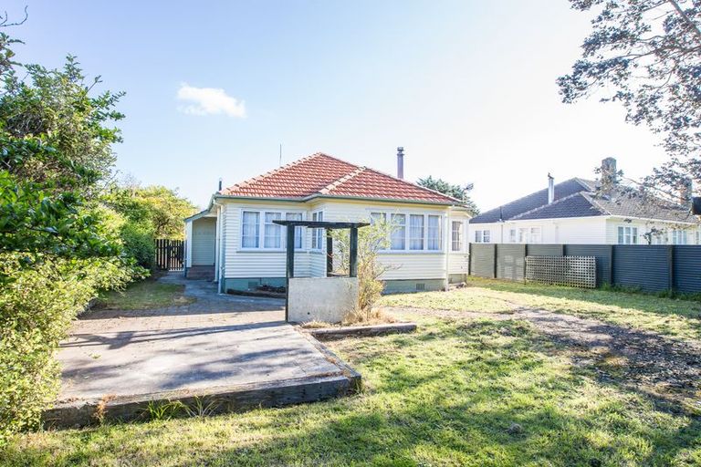 Photo of property in 41 Moheke Avenue, Roslyn, Palmerston North, 4414
