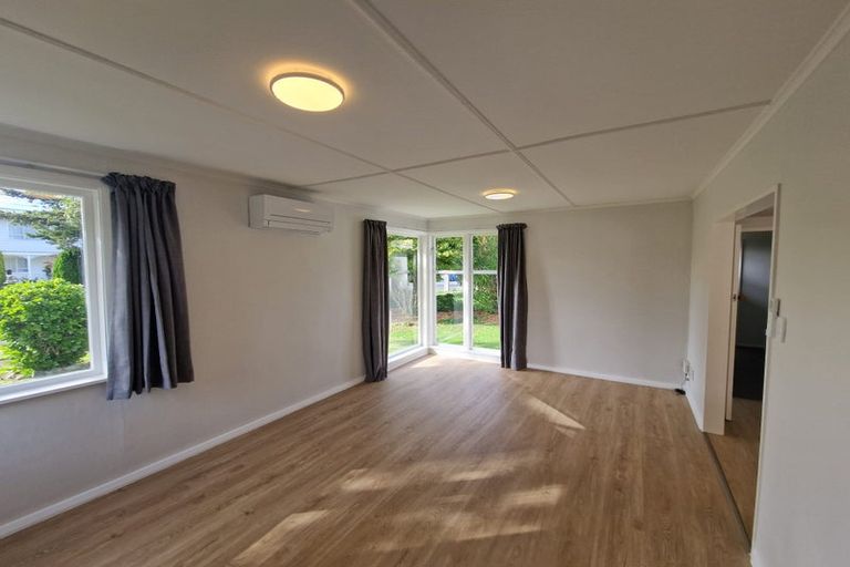 Photo of property in 35 Routley Crescent, Elderslea, Upper Hutt, 5018