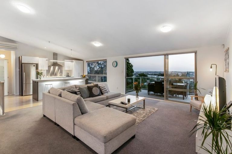 Photo of property in 14a Gollan Road, Mount Wellington, Auckland, 1072
