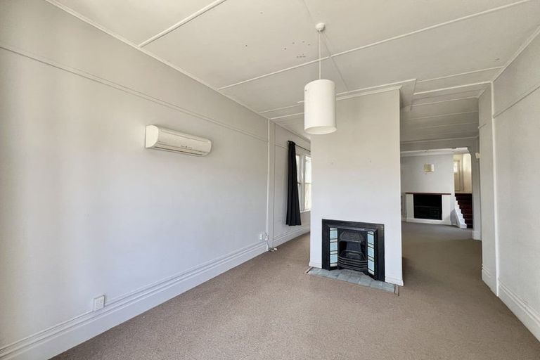 Photo of property in 25 Austin Street, Mount Victoria, Wellington, 6011