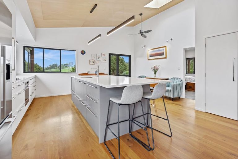 Photo of property in 2 Forest View Road, Te Kamo, Kamo, 0185