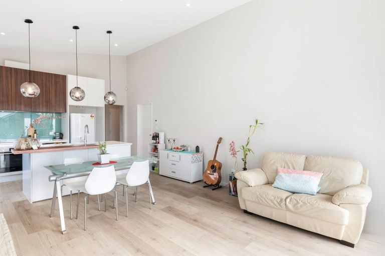 Photo of property in 24 Jutland Road, Pukekohe, 2120