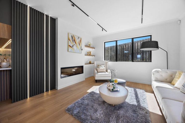 Photo of property in 2 Laurel Drive, Rosehill, 2113