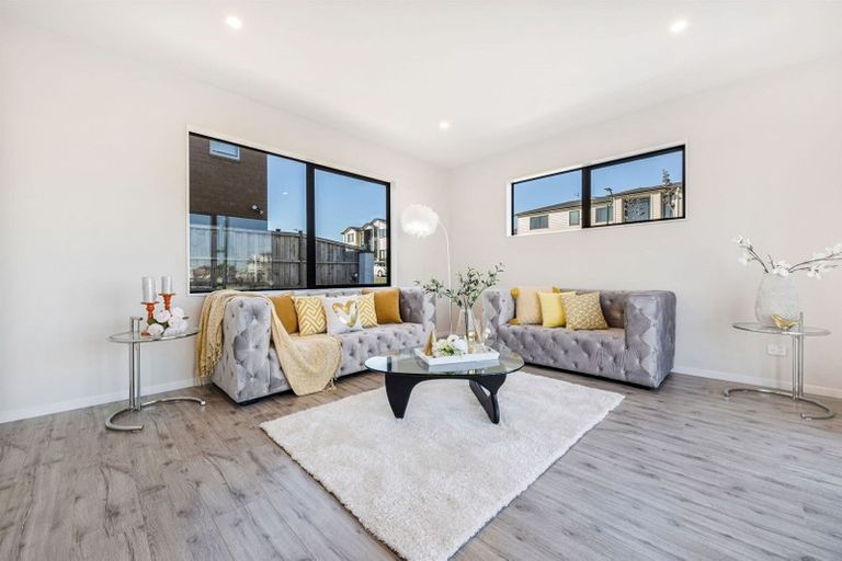 Photo of property in 26 Tir Conaill Avenue, Flat Bush, Auckland, 2019