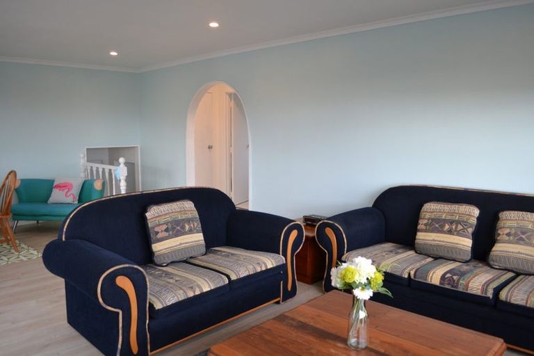 Photo of property in 10 Sophora Place, Totara Heights, Auckland, 2105