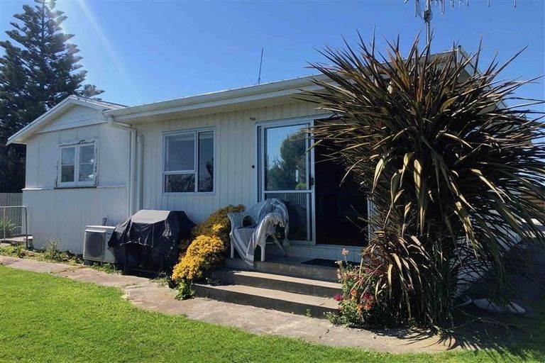 Photo of property in 155 School Road, Clive, 4102