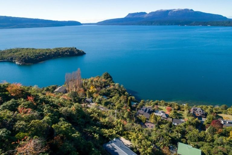 Photo of property in 28 Spencer Road, Lake Tarawera, Rotorua, 3076