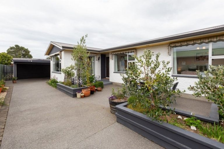 Photo of property in 260 Hendersons Road, Hoon Hay, Christchurch, 8025