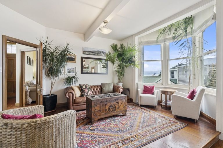 Photo of property in 3 Newman Terrace, Thorndon, Wellington, 6011