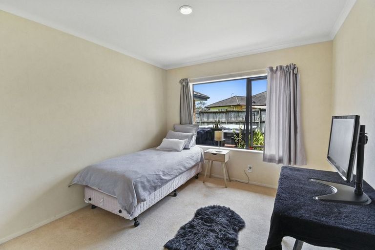 Photo of property in 184 Wattle Farm Road, Wattle Downs, Auckland, 2103