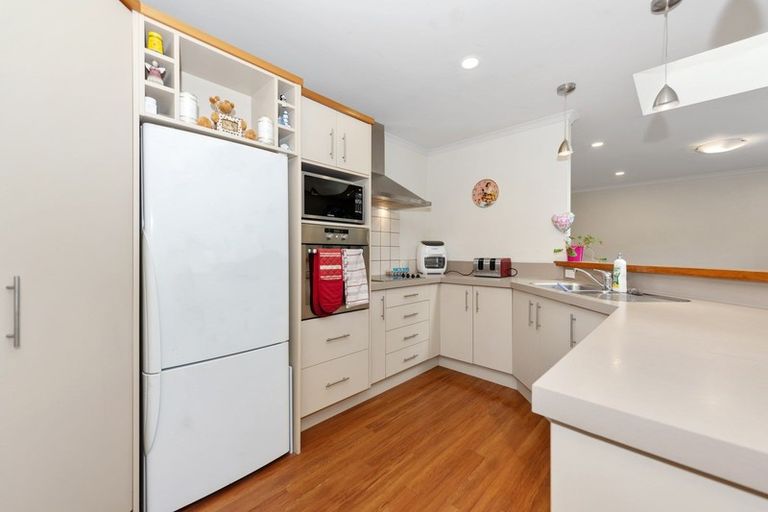 Photo of property in 34 Wiltshire Drive, Huntington, Hamilton, 3210