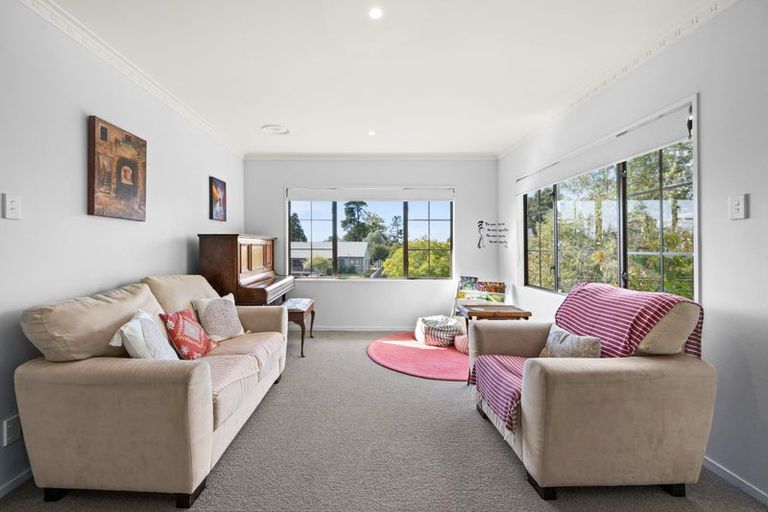 Photo of property in 10 Ritchie Place, Havelock North, 4130