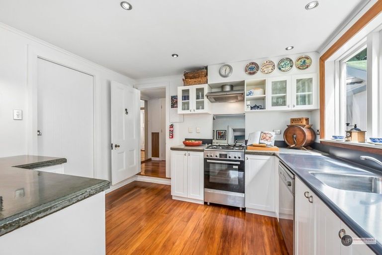 Photo of property in 36 Riddlers Crescent, Petone, Lower Hutt, 5012