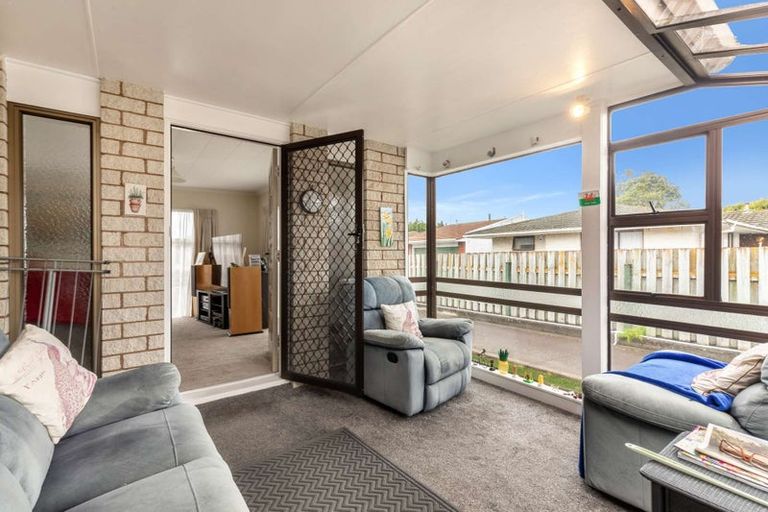 Photo of property in 5 Chertsey Court, Roslyn, Palmerston North, 4414