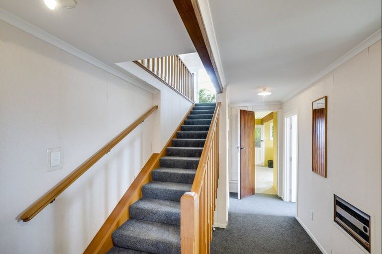 Photo of property in 18 France Road, Bluff Hill, Napier, 4110