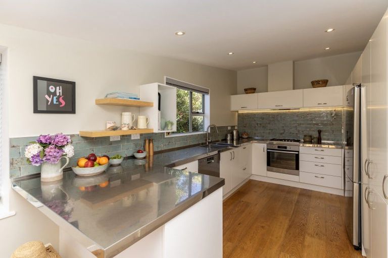 Photo of property in 7 Kawau Grove, Waikanae Beach, Waikanae, 5036