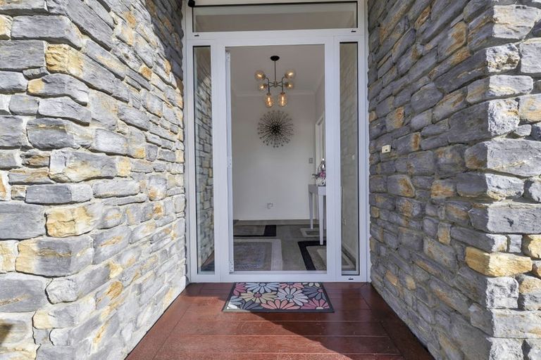 Photo of property in 12 Lewis Close, Rangiora, 7400