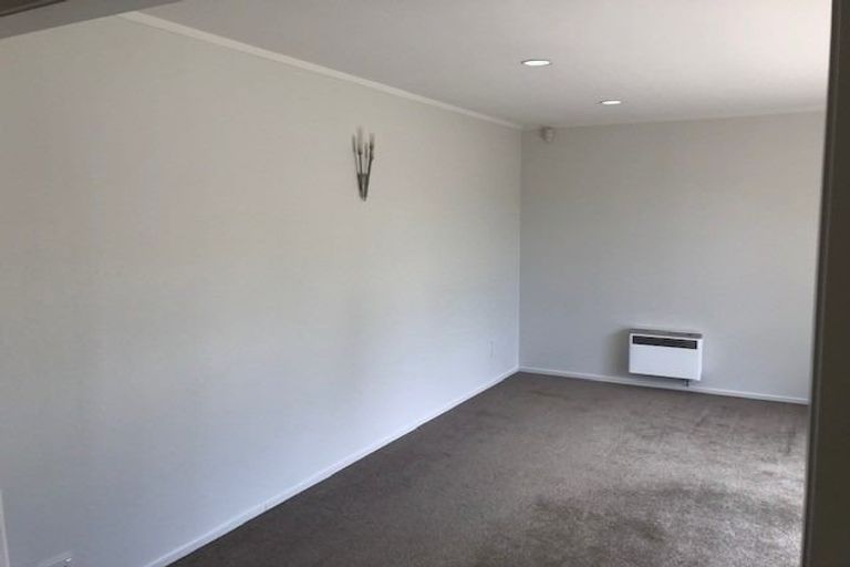 Photo of property in 21 Palliser Lane, Browns Bay, Auckland, 0630