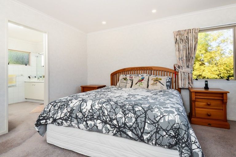 Photo of property in 4 Longwood Place, Harrowfield, Hamilton, 3210