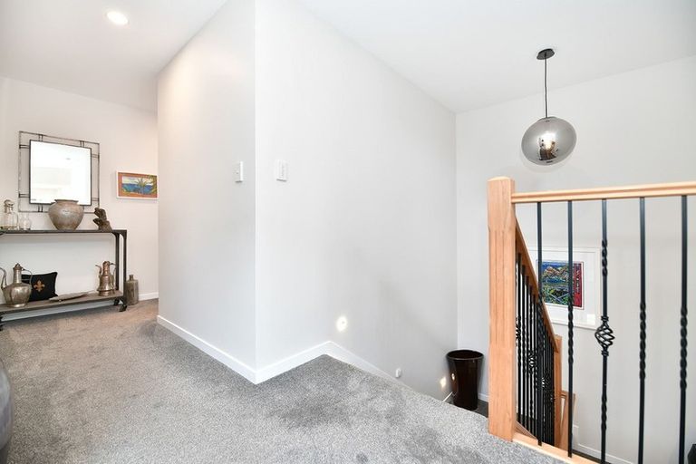 Photo of property in 37 Ascension Crescent, Orewa, 0931