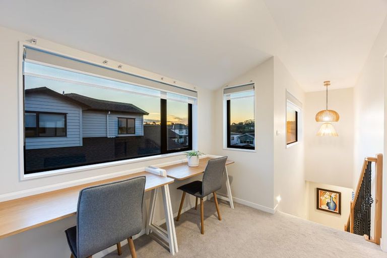 Photo of property in 6 Turutu Place, Long Bay, Auckland, 0630