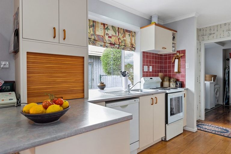 Photo of property in 28 Mccracken Avenue, Hillcrest, Hamilton, 3216