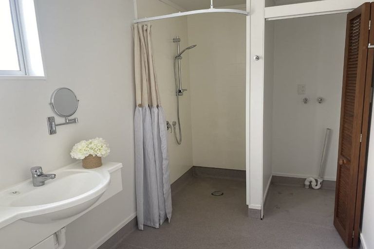 Photo of property in 96b Rimu Road, Raumati Beach, Paraparaumu, 5032