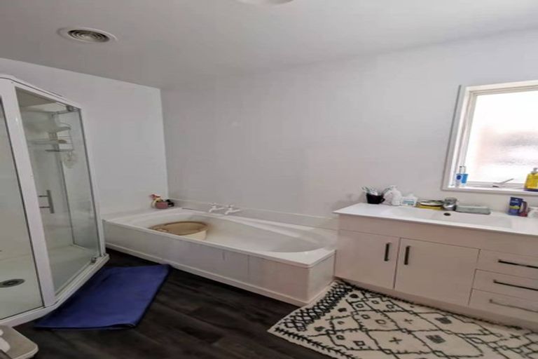 Photo of property in 3/77 Matipo Street, Riccarton, Christchurch, 8041